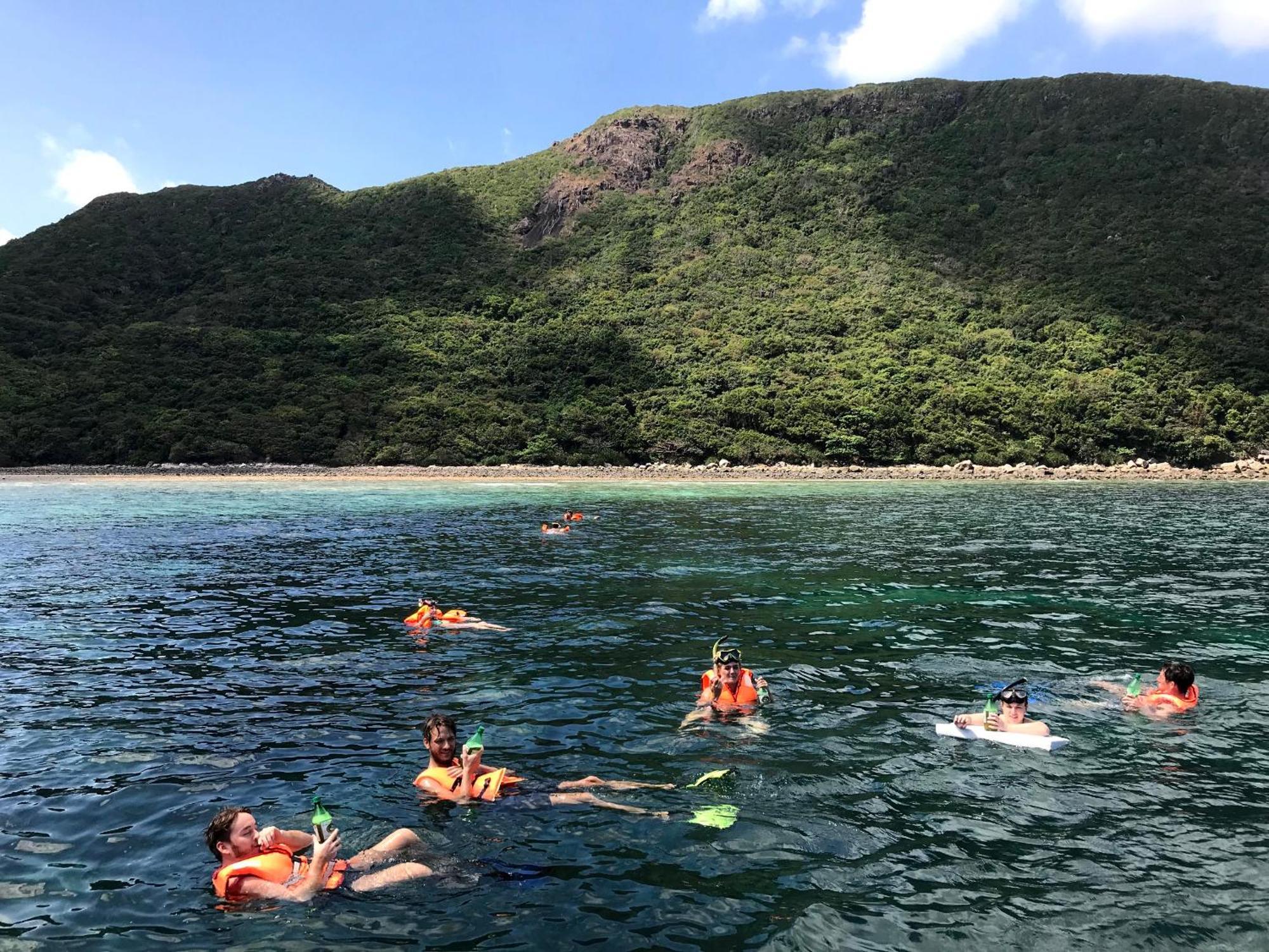 Con Dao Backpacker - Loco Camping Chi Khu Co Ong Экстерьер фото